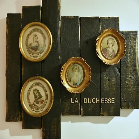 La Duchesse - Loveroom Moonlove Place Stanislas Apartment