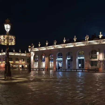La Duchesse - Loveroom Moonlove Place Stanislas Apartment